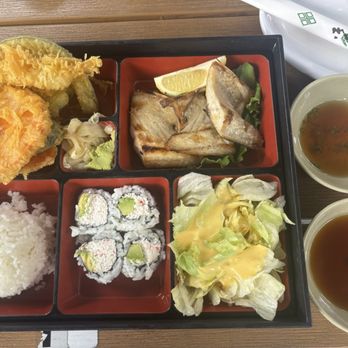 Sushi Arashi - Saba shioyaki and tempura stream lunch bento - Sushi Bars Near Me - Mountain View, California Sushi Arashi - Saba shioyaki and tempura stream lunch bento - Sushi Bars Near Me - Mountain View, California