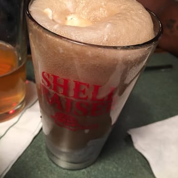 The Greene Turtle - Root beer float - Sports Bars Near Me - Owings Mills, Maryland