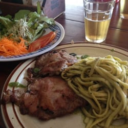 Villa Bambu Cantina - Macarrão ao pesto