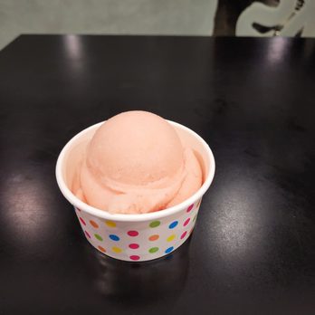 La Garrafa MX - Guayaba - Ice Cream & Frozen Yogurt Near Me - Montebello, California