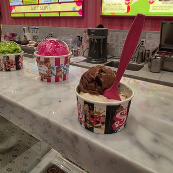 Sloan's Ice Cream - -Carrot Cake (1 scoop) -Peanut butter cup chocolate ice cream (1 scoop) - Ice Cream & Frozen Yogurt Near Me - Las Vegas, Nevada
