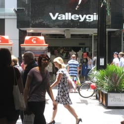 Valleygirl @ Rundle Mall Adelaide