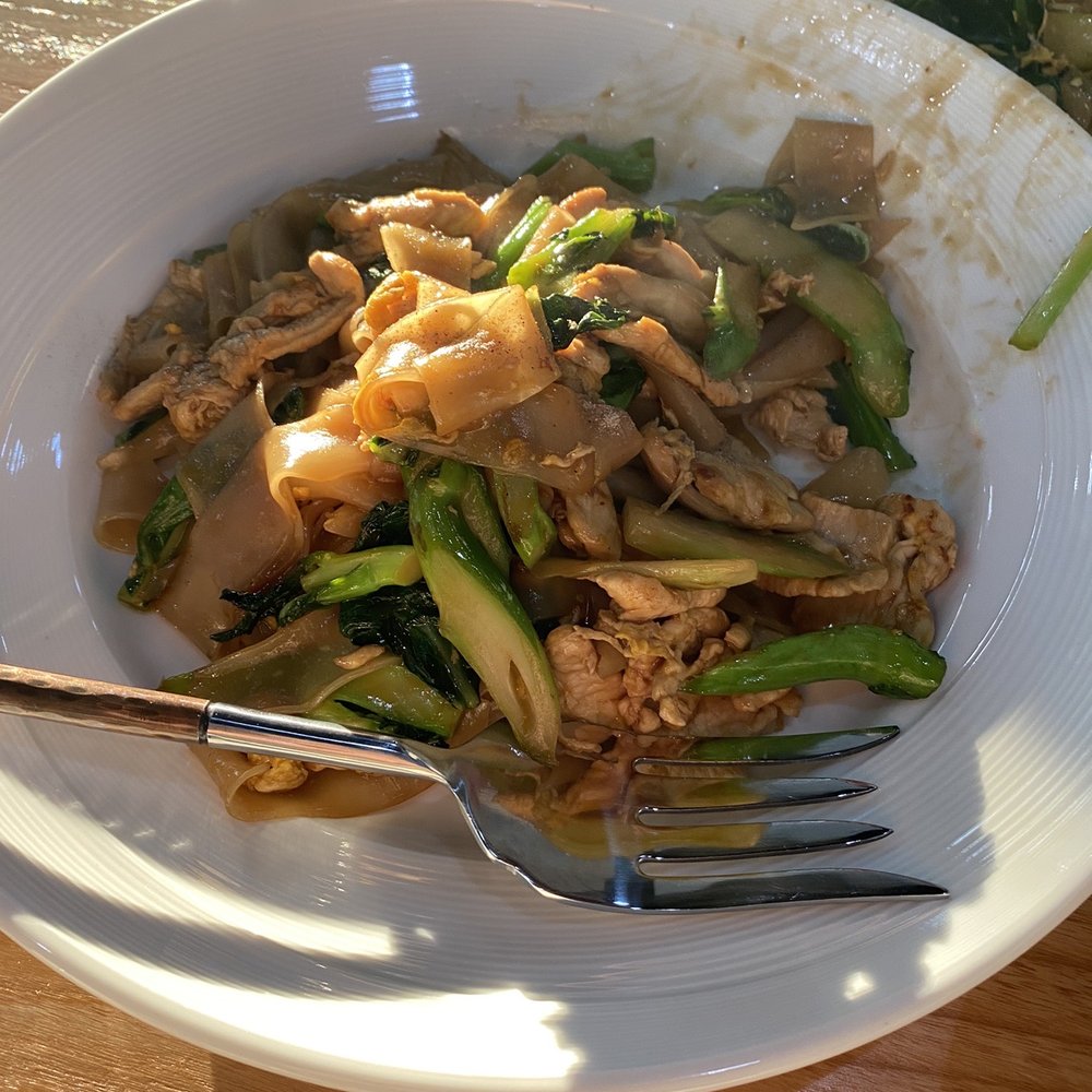 Modern Thai - Pad Se-Ew Chicken - Thai Near Me - Tyrone, Georgia