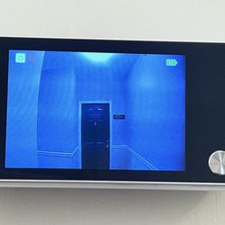 Lock Monkeys Locksmiths - Interior camera / monitor installed as a peephole on the outside of the door.
