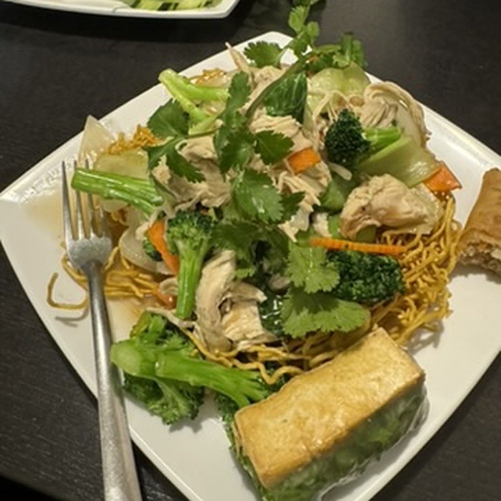 Simply Pho - Crispy Egg Noodle with Chicken - Noodles Near Me - Orange, California Simply Pho - Crispy Egg Noodle with Chicken - Noodles Near Me - Orange, California
