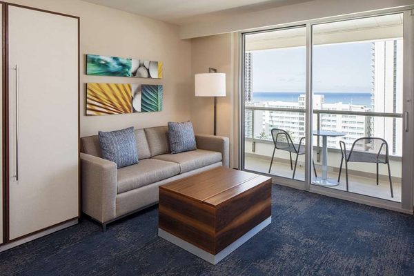Hilton Garden Inn Waikiki Beach by null