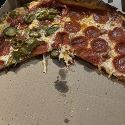 Pepperoni and Jalapeño Pizza Pepperoni and Jalapeño Pizza
