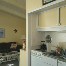Seahorse Beach Cottages - Cottage 1 -kitchen