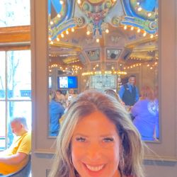 Creativa Beauty - Lashes in NOLA @ the Carousel Lounge