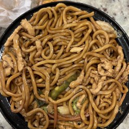 529. Lo Mein w vegetables