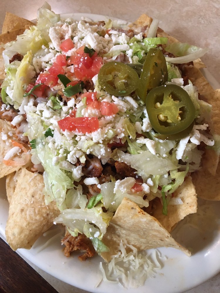 Order Super Nachos food online from Tlaquepaque Restaurant store, Santa Paula on bringmethat.com