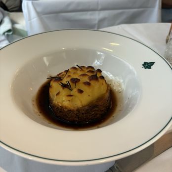 The Ivy Cafe - Marylebone - Shepard's Pie - Cafes Near Me - London, XGL