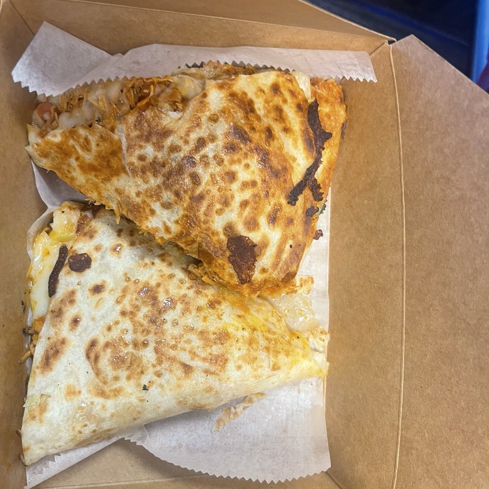 Burrito Feliz Philly - Chicken Tinga Quesadilla - Food Trucks Near Me