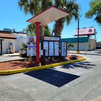 Graffiti Seafood and More - April 2022: Drive-thru - Seafood Near Me - Ocala, Florida Graffiti Seafood and More - April 2022: Drive-thru - Seafood Near Me - Ocala, Florida