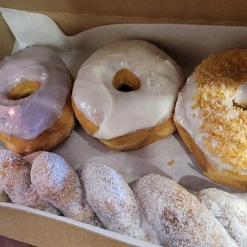 Fusion Cafe & Lounge - The donuts we got on our second visit! I loved the Horchata and Vanilla Coconut donuts! - Lounges Near Me - Tacoma, Washington Fusion Cafe & Lounge - The donuts we got on our second visit! I loved the Horchata and Vanilla Coconut donuts! - Lounges Near Me - Tacoma, Washington