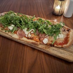 Crown & Anchor - Prosciutto flatbread