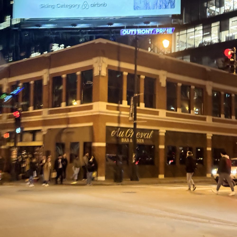 Au Cheval - Bars Near Me - Chicago, Illinois Au Cheval - Bars Near Me - Chicago, Illinois
