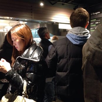 Shake Shack 479 Route 17 South - Paramus - Deep lines , 2 registers - Burgers Near Me - Paramus, New Jersey