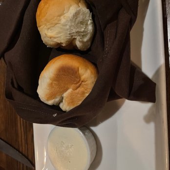 Oak Steakhouse - Dinner rolls - Steakhouses Near Me - Charlotte, North Carolina