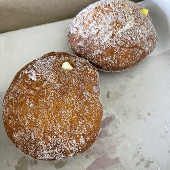 Penny's Waikiki Malasadas - Malacca's - Donuts Near Me - Honolulu, Hawaii
