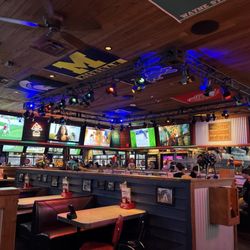 Bubba's 33 - Dining area