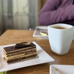 La Quiche Parisienne Bistro - Opera cake