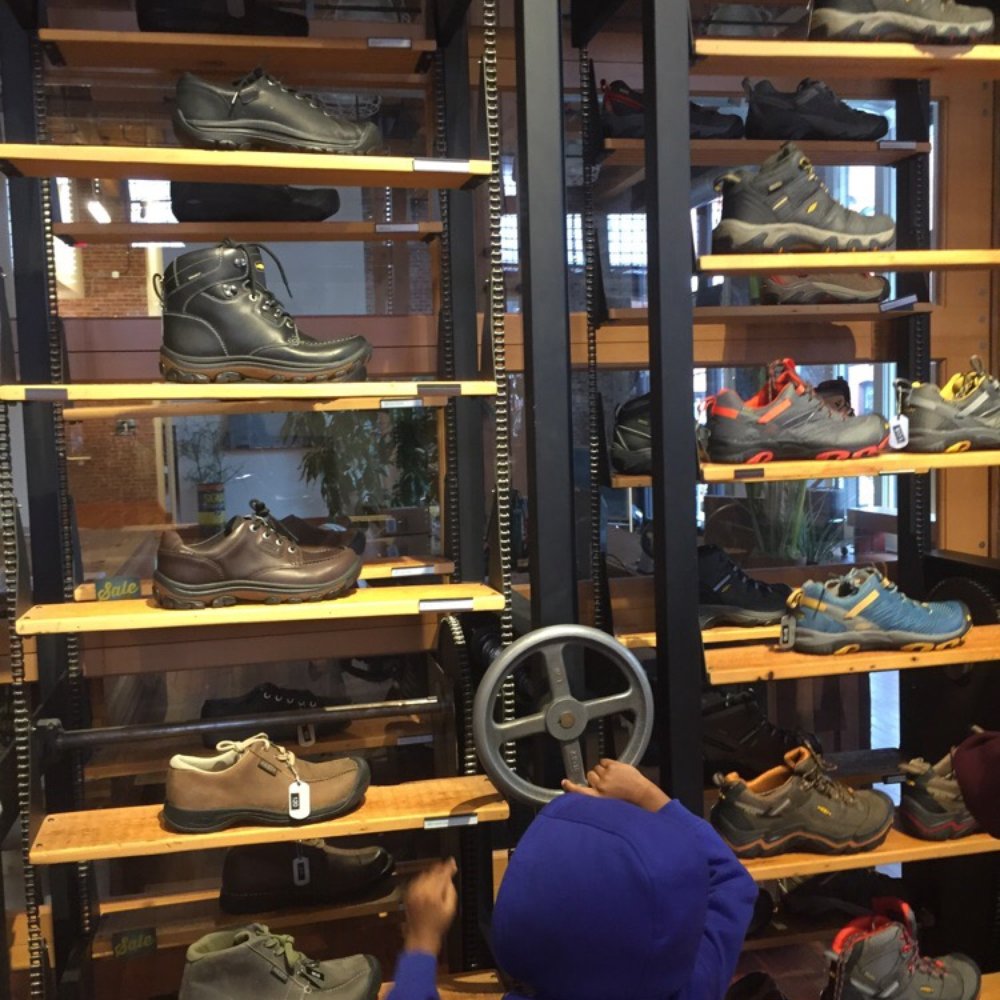 KEEN Garage - Man shoes - Shoe Stores Near Me - Portland, Oregon KEEN Garage - Man shoes - Shoe Stores Near Me - Portland, Oregon