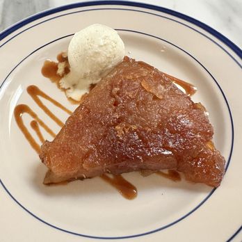 Regalade - Apple tart with vanilla ice cream - French Near Me - Los Angeles, California