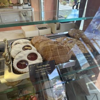 Patisserie - Cookies - Coffee & Tea Near Me - Le Lavandou, 83