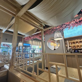 Jinzen - Interior - Asian Fusion Near Me - Clayton, Missouri