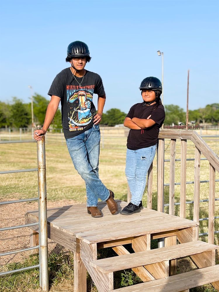 Brazos Bluffs Ranch  Logo