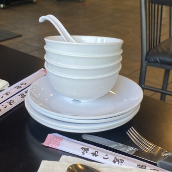 Hongdae Korean Restaurant - Drops bowls and plates on table - Korean Near Me - Richmond Hill, Ontario Hongdae Korean Restaurant - Drops bowls and plates on table - Korean Near Me - Richmond Hill, Ontario