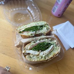 Chicken pesto sandwich Chicken pesto sandwich