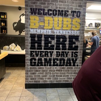 Buffalo Wild Wings - Sports Bars Near Me - Memphis, Tennessee