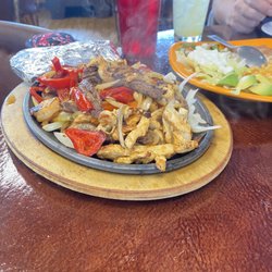 La Loma Restaurant - Fajitas