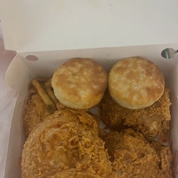 Popeyes Louisiana Kitchen - The biscuits wasn't fresh, but hard and the fries i returned back to Popeyes due to them not being fresh! - Fast Food Near Me - Lawrence, New York