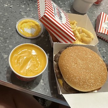 Portillo's Tucson - Cheeseburger, Cheese Fries - Hot Dogs Near Me - Tucson, Arizona
