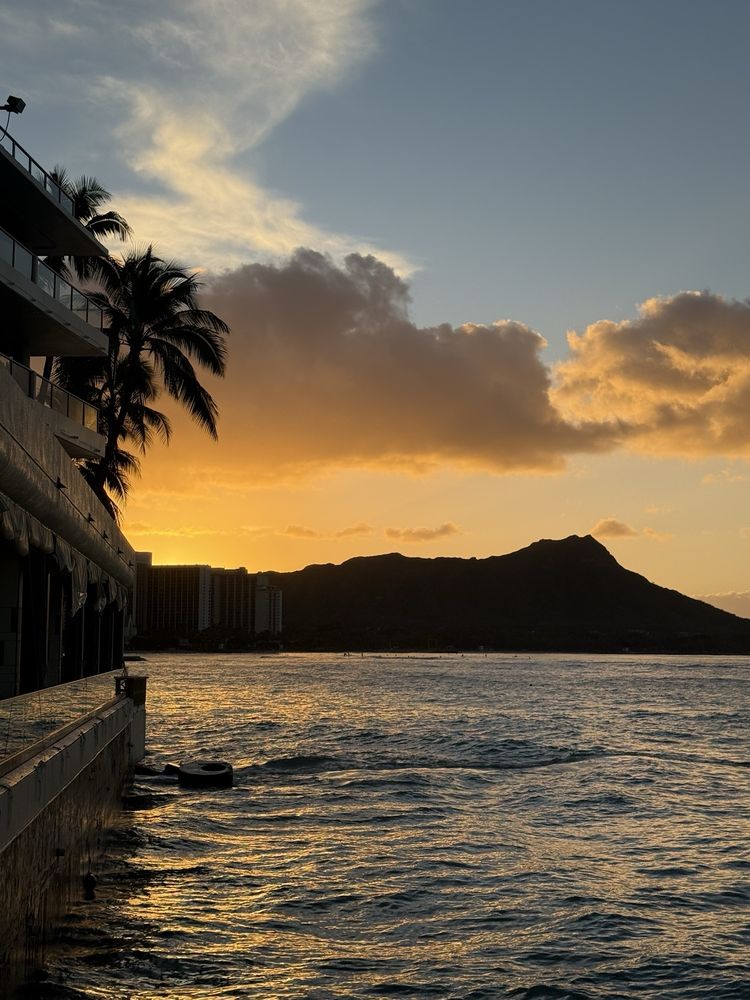 OUTRIGGER Reef Waikiki Beach Resort