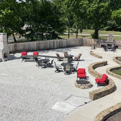 Outdoor Living by Memphis Pool