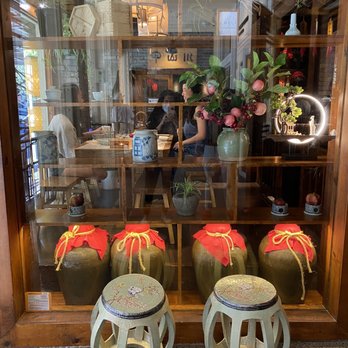 Cheli - Entrance - Shanghainese Near Me - New York, New York Cheli - Entrance - Shanghainese Near Me - New York, New York