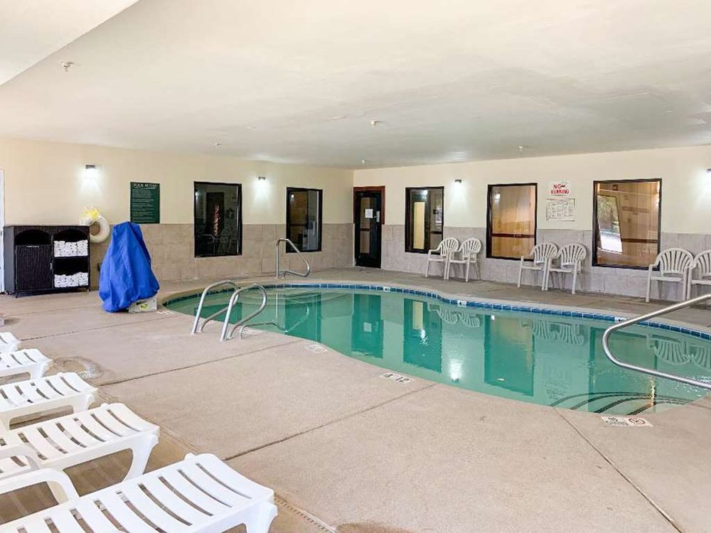 COUNTRY INN AND SUITES BY RADISSON Updated October 2024 23 Photos