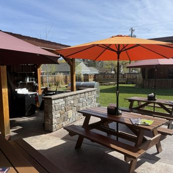 406 Saloon - Bars Near Me - Darby, Montana