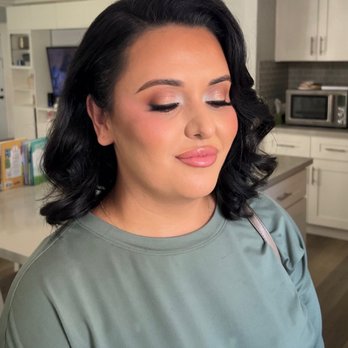 Bellaboomua Makeup Artist - Makeup Artists Near Me