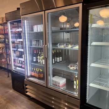 Vignolas Italian Kitchen - They have some wine, pasta sauce to go, desserts and drinks - Italian Near Me - Edmond, Oklahoma
