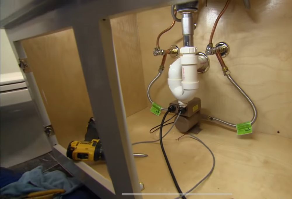 Slide of Chicago Plumbing Experts