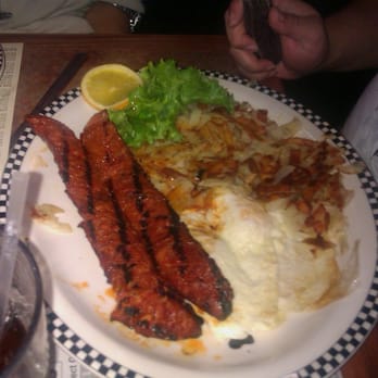 Black Bear Diner Tracy - Luingica and Eggs - American Near Me - Tracy, California