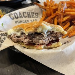 Coaches Burger Bar - Bacon shroom burger