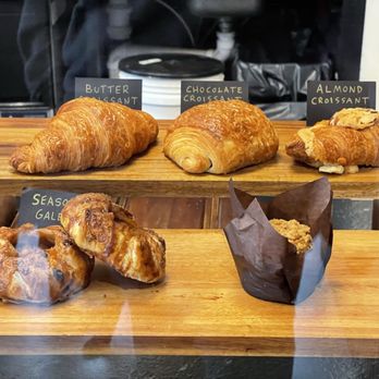 Magnifico Coffee Roasters - Coffee & Tea Near Me - Chicago, Illinois