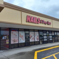 Glorious Nails & Spa
