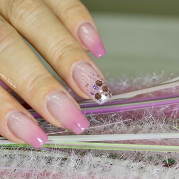 Modern Nails and Beauty - Nail Technicians Near Me - Mechelen, VAN Modern Nails and Beauty - Nail Technicians Near Me - Mechelen, VAN